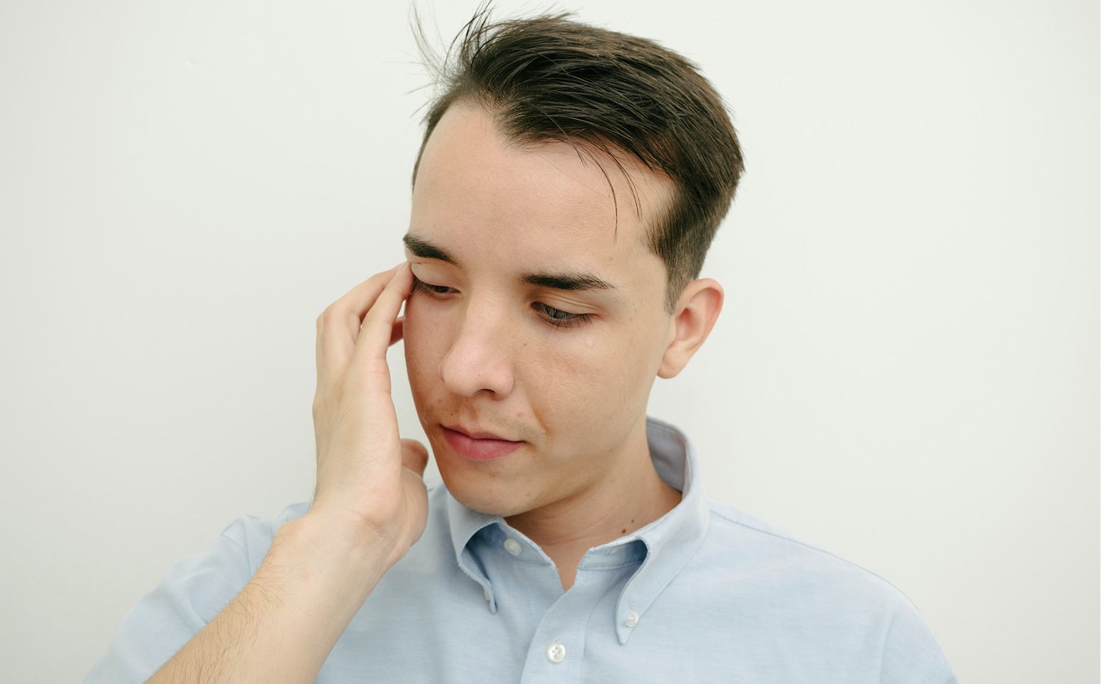 Quais são os tipos de zumbido no ouvido? Entenda as diferenças entre contínuo, pulsátil e intermitente