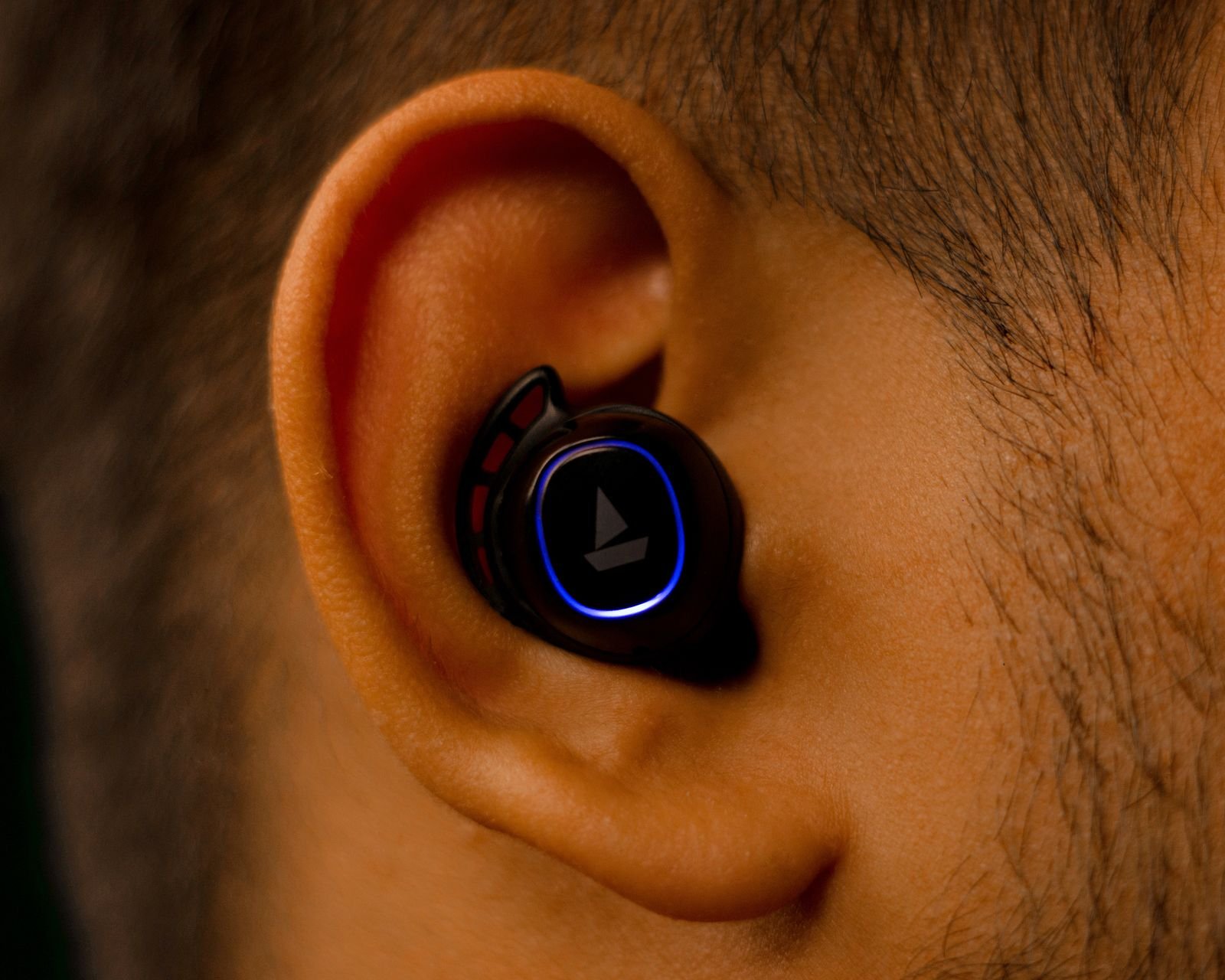 AirPods Pro funcionam como aparelho auditivo? O que a aprovação da Anvisa realmente permite